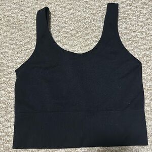 New no tag black athletic crop